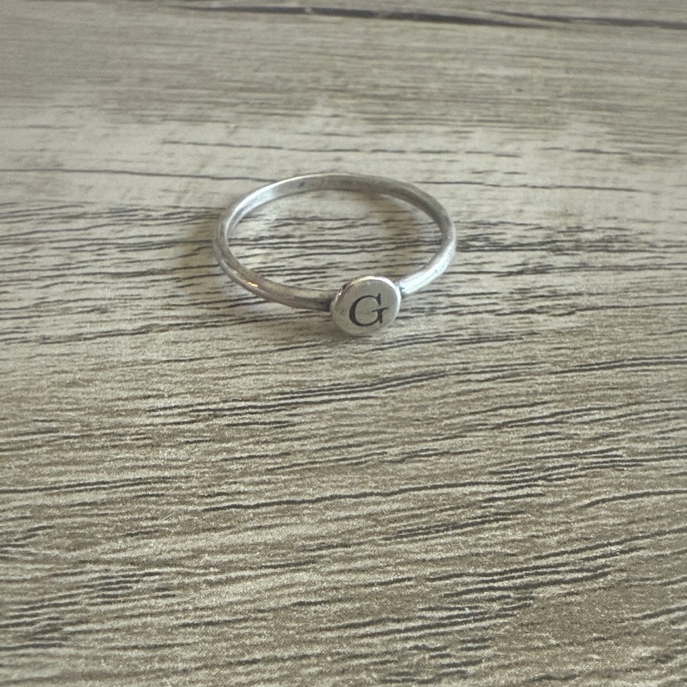 Silver Initial 'G' Ring - image 1